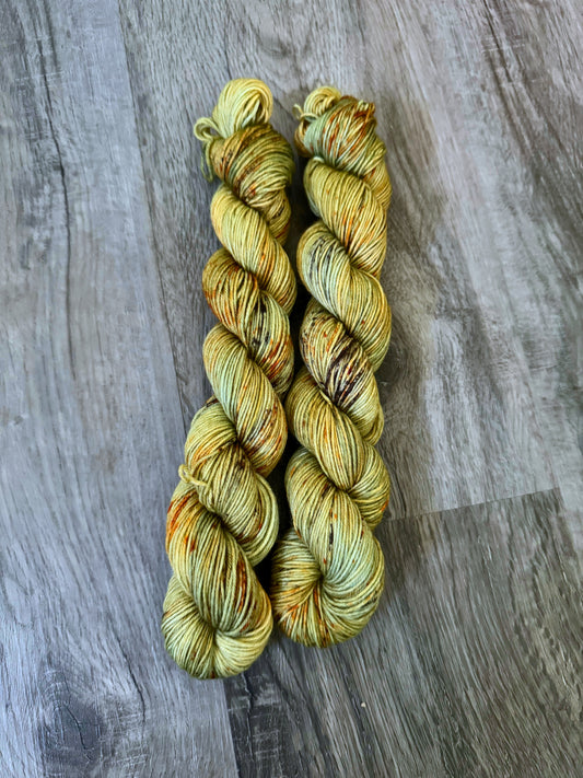 Spring in Hobbiton on Martha DK Halvsies( 50g Skeins)